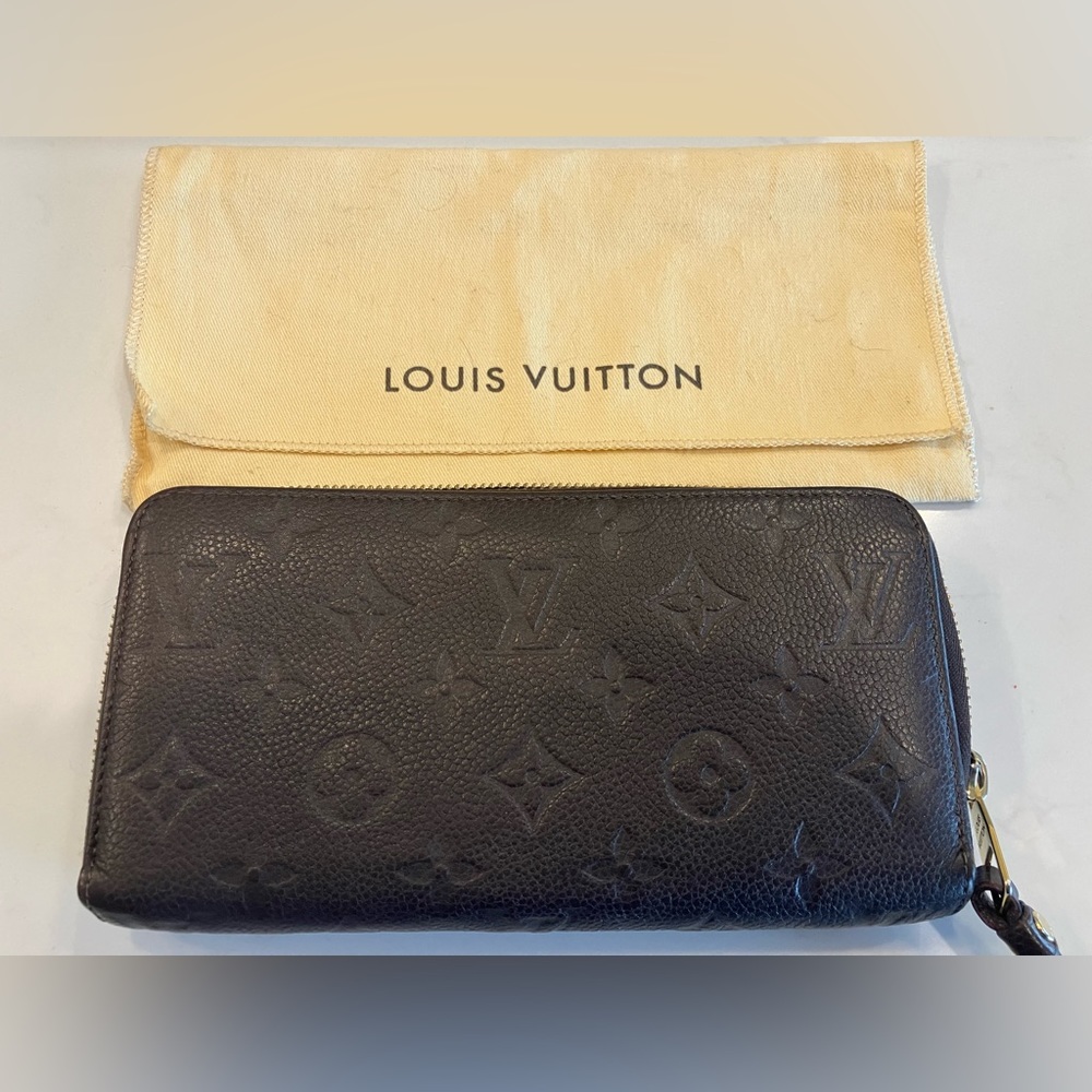 LV wallet brand new